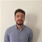 Graduado en Historia, con más de 3 años de experiencia impartiendo clases